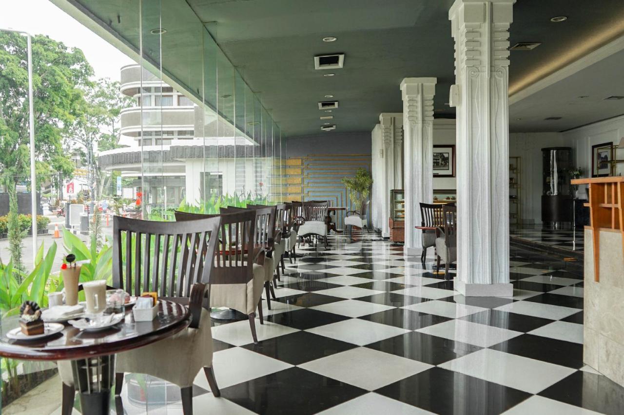 Hotel Savoy Homann Bandung Exterior photo