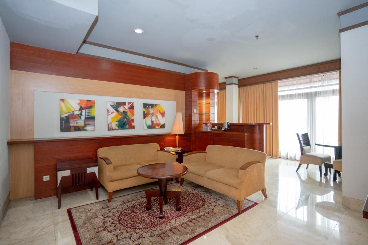 Hotel Savoy Homann Bandung Exterior photo