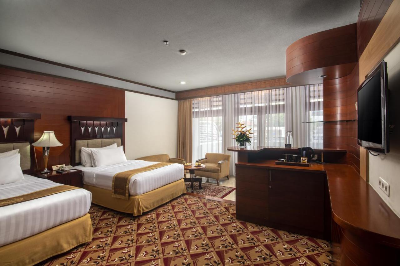 Hotel Savoy Homann Bandung Exterior photo