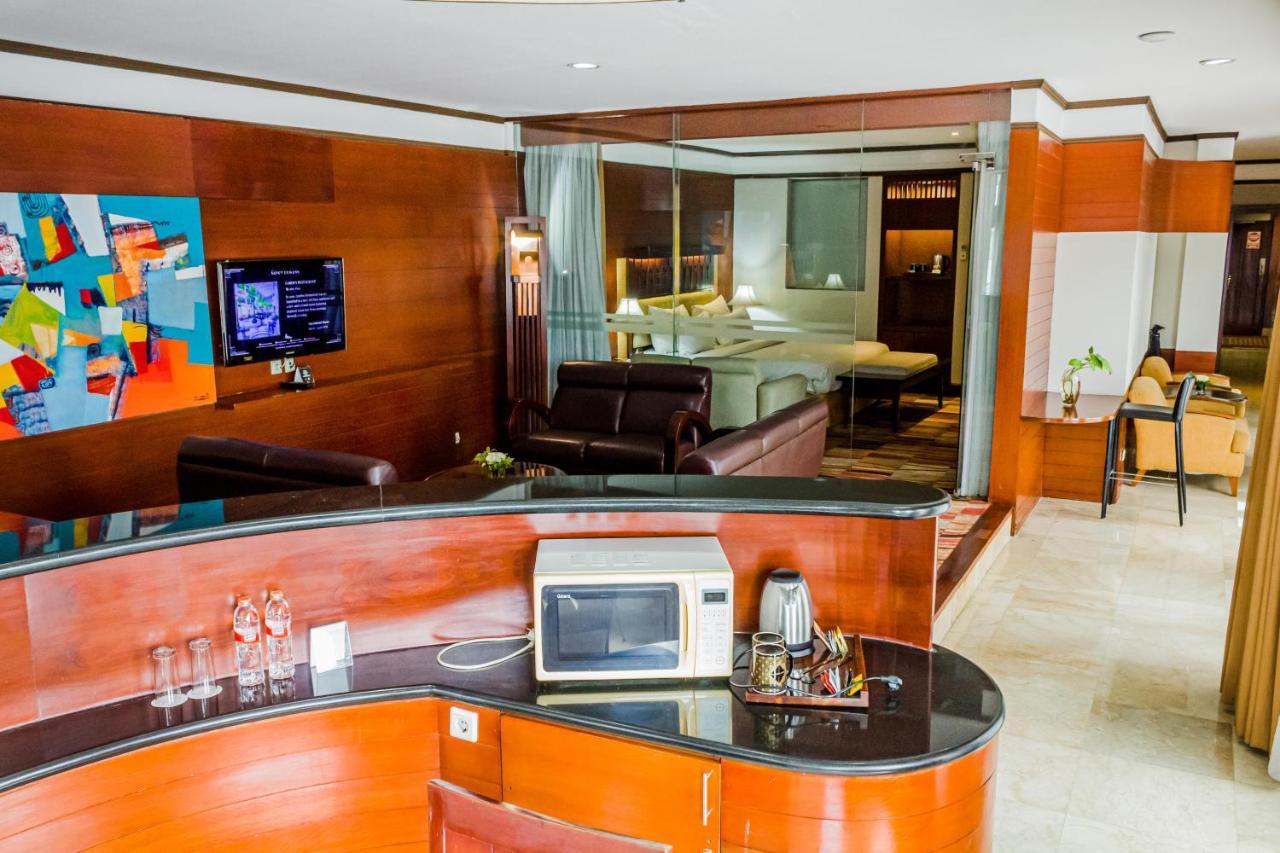 Hotel Savoy Homann Bandung Exterior photo